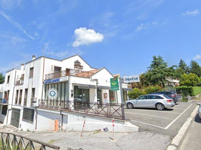 Locale Commerciale in vendita a Casale Lungo, Roma Capitale