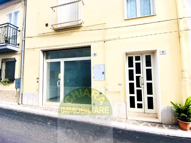 Locale Commerciale in vendita a Girarda, Palmoli