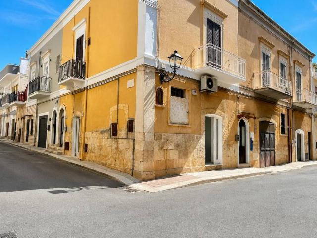 Locale Commerciale in vendita a Puglia, Bari