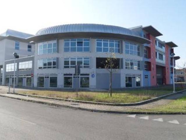 Locale Commerciale in vendita a San Martino, Sorbolo
