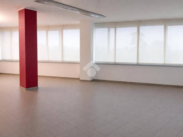 Locale Commerciale in vendita a Marinelli, Sorbolo