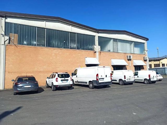 Locale Commerciale in vendita a San Martino, Sorbolo