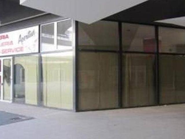 Locale Commerciale in vendita a Lubiana, Sorbolo