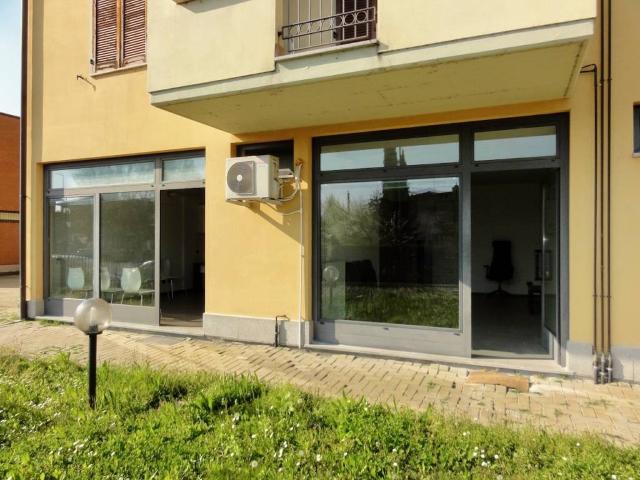 Locale Commerciale in vendita a Quartiere Bandini, Sorbolo