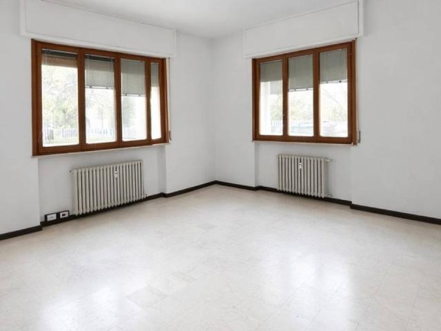 Locale Commerciale in vendita a Sorbolo, Reggio Emilia