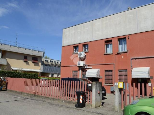 Locale Commerciale in vendita a San Martino, Sorbolo