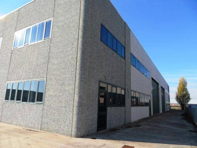 Locale Commerciale in vendita a San Martino, Sorbolo