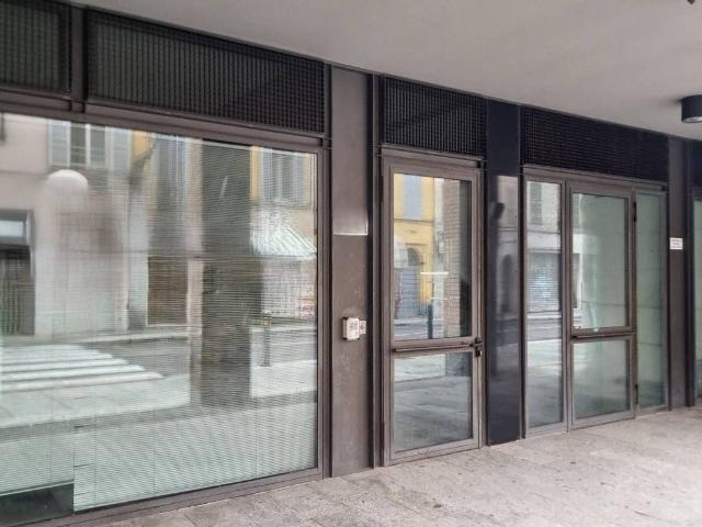 Locale Commerciale in vendita a Sorbolo, Reggio Emilia