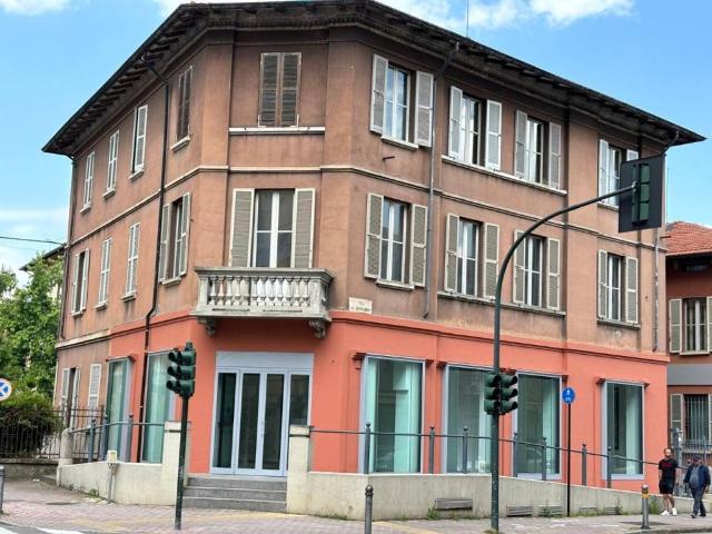 Locale Commerciale in vendita a Fornasazza, Parma