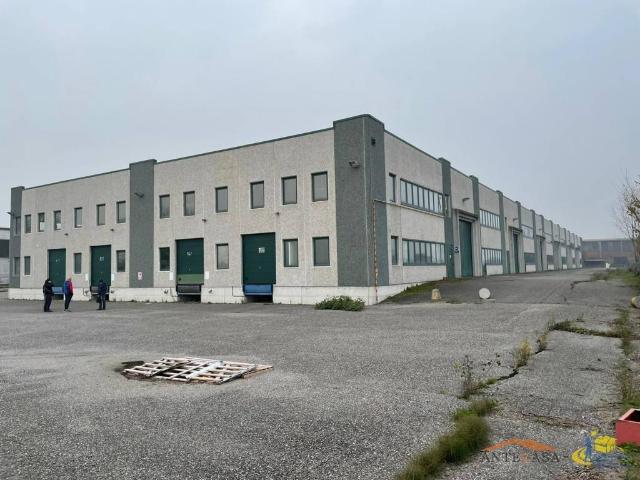 Locale Commerciale in vendita a San Pancrazio, Sorbolo