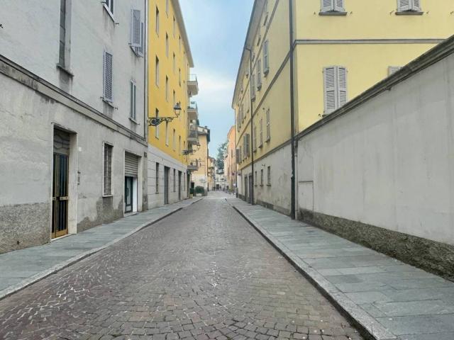 Locale Commerciale in vendita a Parma Centro, Parma