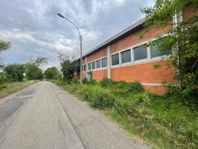 Locale Commerciale in vendita a Sorbolo, Reggio Emilia
