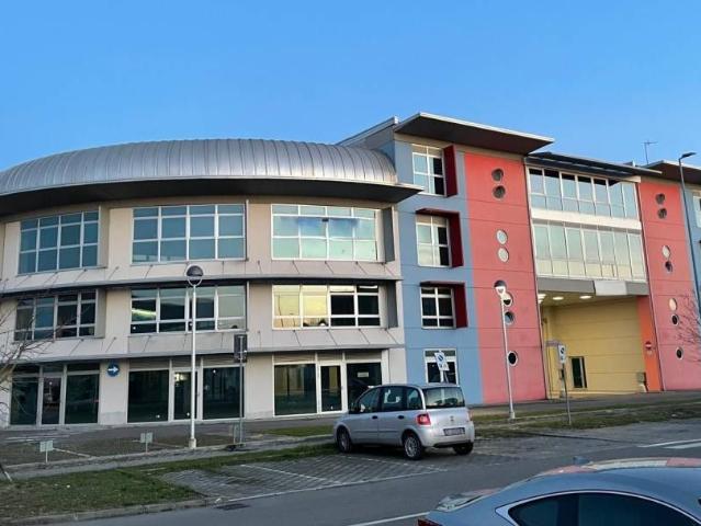 Locale Commerciale in vendita a San Martino, Sorbolo