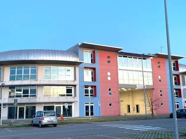 Locale Commerciale in vendita a San Martino, Sorbolo