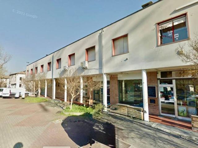 Locale Commerciale in vendita a Cinghio, Sorbolo