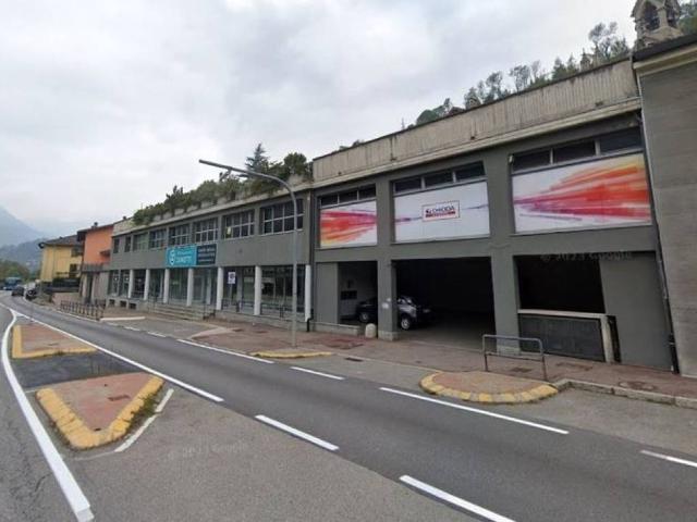 Locale Commerciale in vendita a Parre, Lombardia