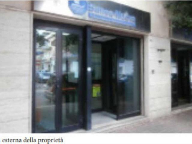Locale Commerciale in vendita a Partinico, Sicilia