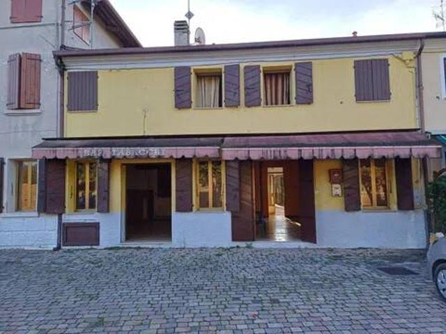 Locale Commerciale in vendita a Pasiano Di Pordenone, Friuli-Venezia Giulia