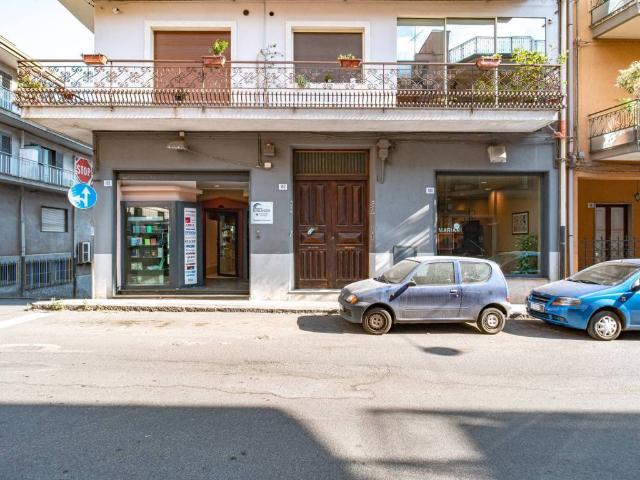 Locale Commerciale in vendita a Paternò, Sicilia