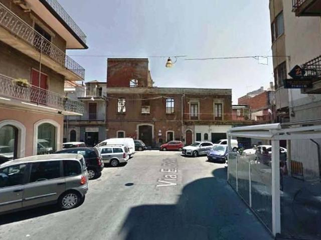 Locale Commerciale in vendita a Paternò, Sicilia