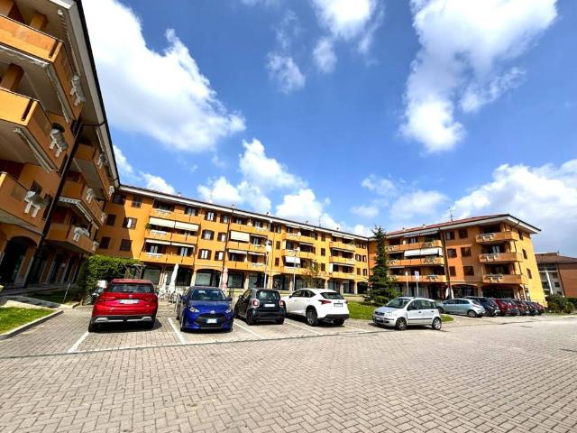 Locale Commerciale in vendita a Paullo, Lombardia