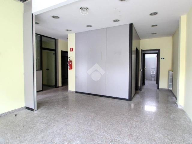 Locale Commerciale in vendita a Paullo, Lombardia