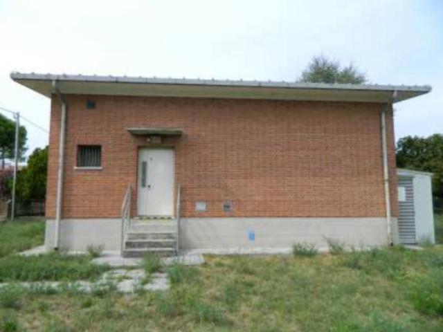Locale Commerciale in vendita a Pavia Di Udine, Friuli-Venezia Giulia