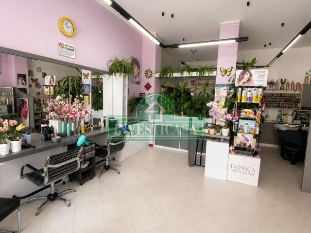 Locale Commerciale in vendita a Pavia, Lombardia