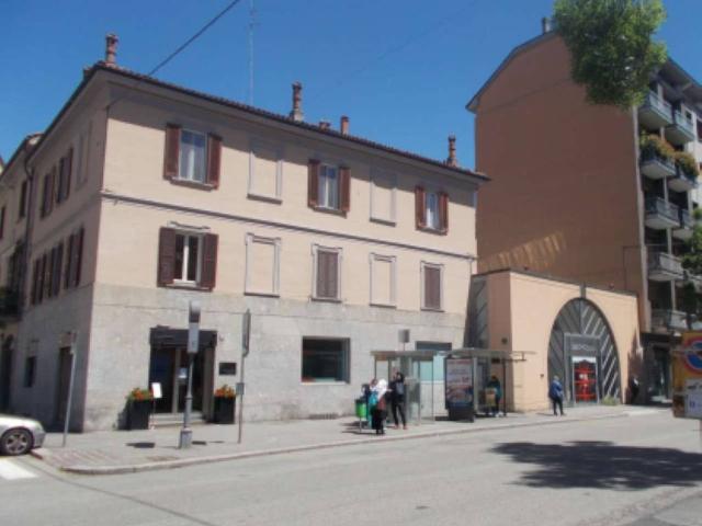 Locale Commerciale in vendita a Ticinello, Pavia