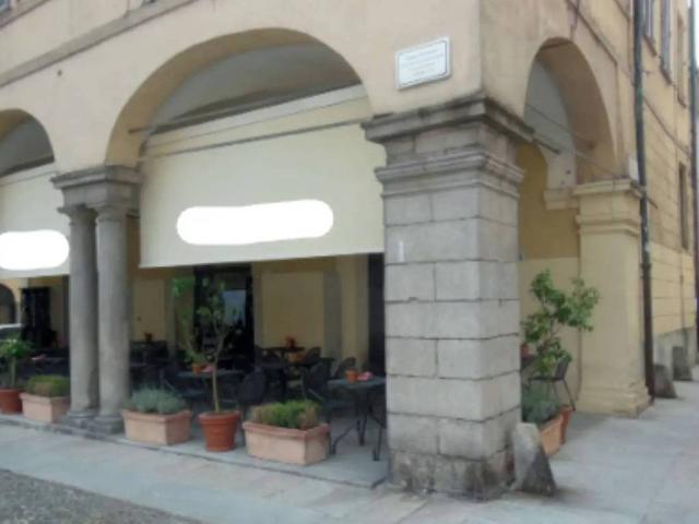 Locale Commerciale in vendita a Borgo Ticino, Pavia