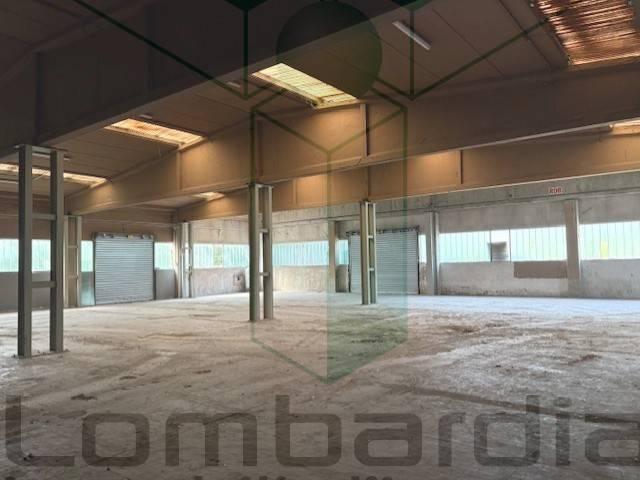 Locale Commerciale in vendita a Cascina Campeggi, Pavia