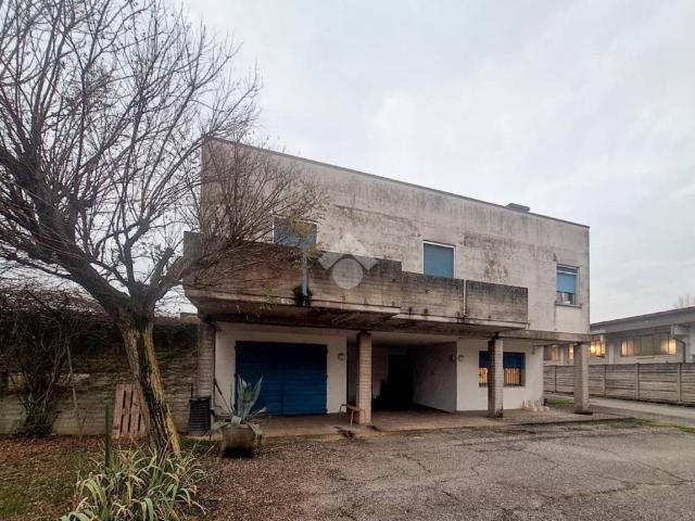 Locale Commerciale in vendita a Pavone Del Mella, Lombardia