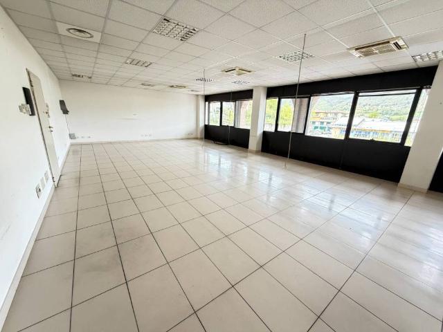 Locale Commerciale in vendita a Unione dei comuni del Frignano, Pavullo Nel Frignano