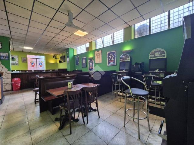 Locale Commerciale in vendita a Pedrengo, Lombardia
