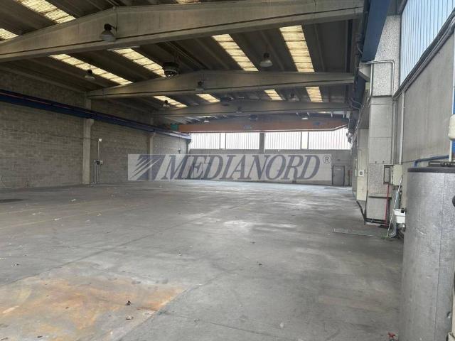 Locale Commerciale in vendita a Pedrengo, Lombardia