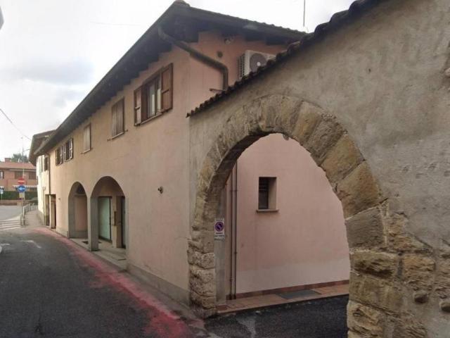 Locale Commerciale in vendita a Pedrengo, Lombardia