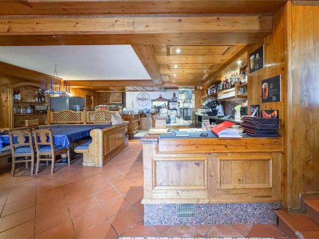 Locale Commerciale in vendita a Comunità della Valle di Sole, Pejo