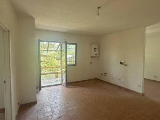 Locale Commerciale in vendita a Unione di Comuni Valdarno e Valdisieve, Pelago