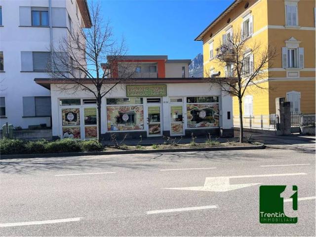 Locale Commerciale in vendita a Comunità Alta Valsugana e Bersntol, Pergine Valsugana