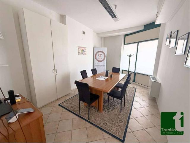 Locale Commerciale in vendita a Serso, Pergine Valsugana