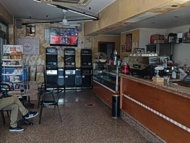 Locale Commerciale in vendita a San Sisto, Cenerente