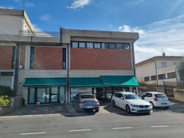 Locale Commerciale in vendita a Madonna Alta, Cenerente