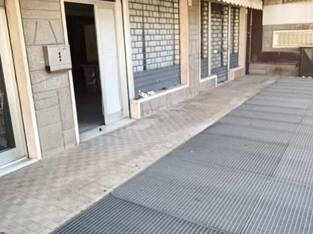 Locale Commerciale in vendita a Cenerente, Umbria