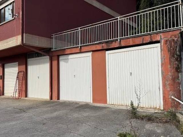 Locale Commerciale in vendita a Casaglia, Cenerente