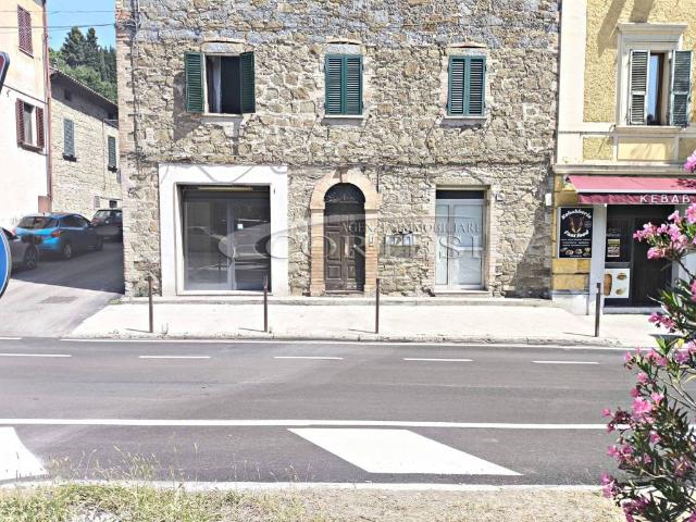 Locale Commerciale in vendita a Ponte San Giovanni, Cenerente