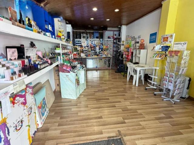Locale Commerciale in vendita a Madonna Alta, Cenerente