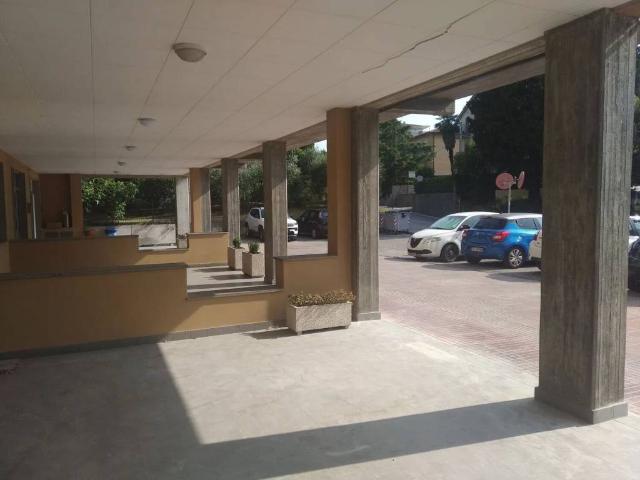 Locale Commerciale in vendita a Cenerente, Umbria