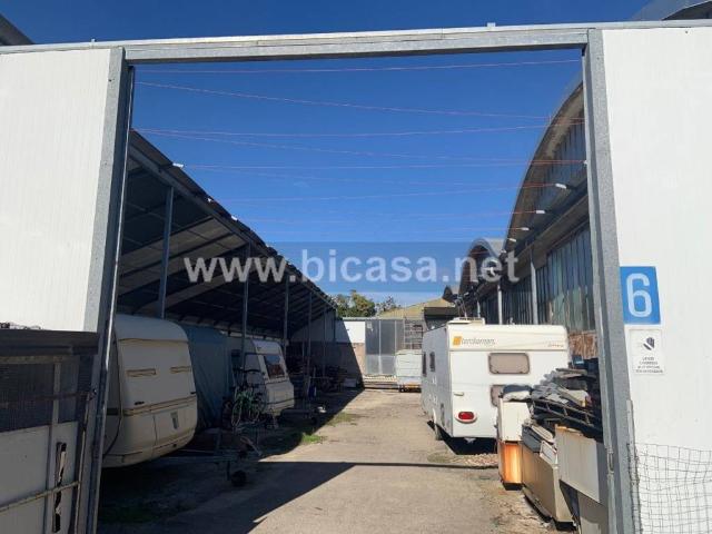 Locale Commerciale in vendita a Marche, Pesaro E Urbino