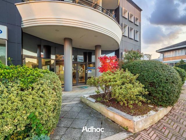 Locale Commerciale in vendita a Marche, Pesaro E Urbino