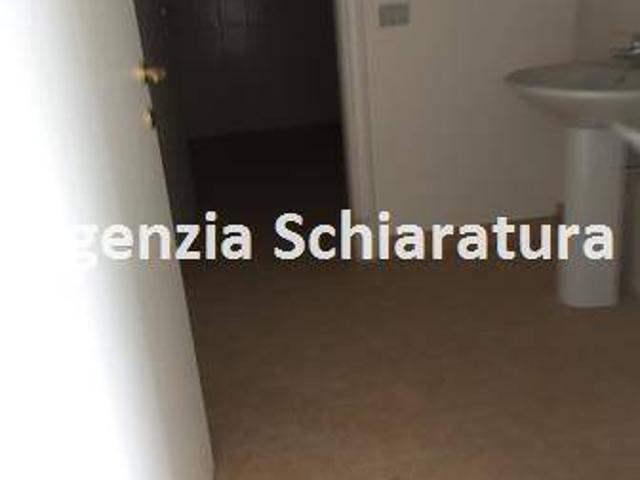 Locale Commerciale in vendita a Marche, Pesaro E Urbino
